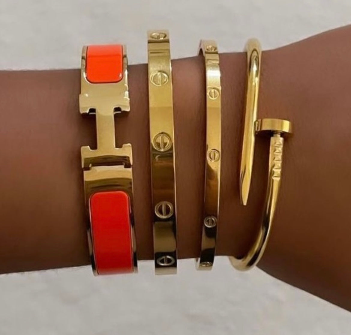 ORANGE CLICK BRACELET
