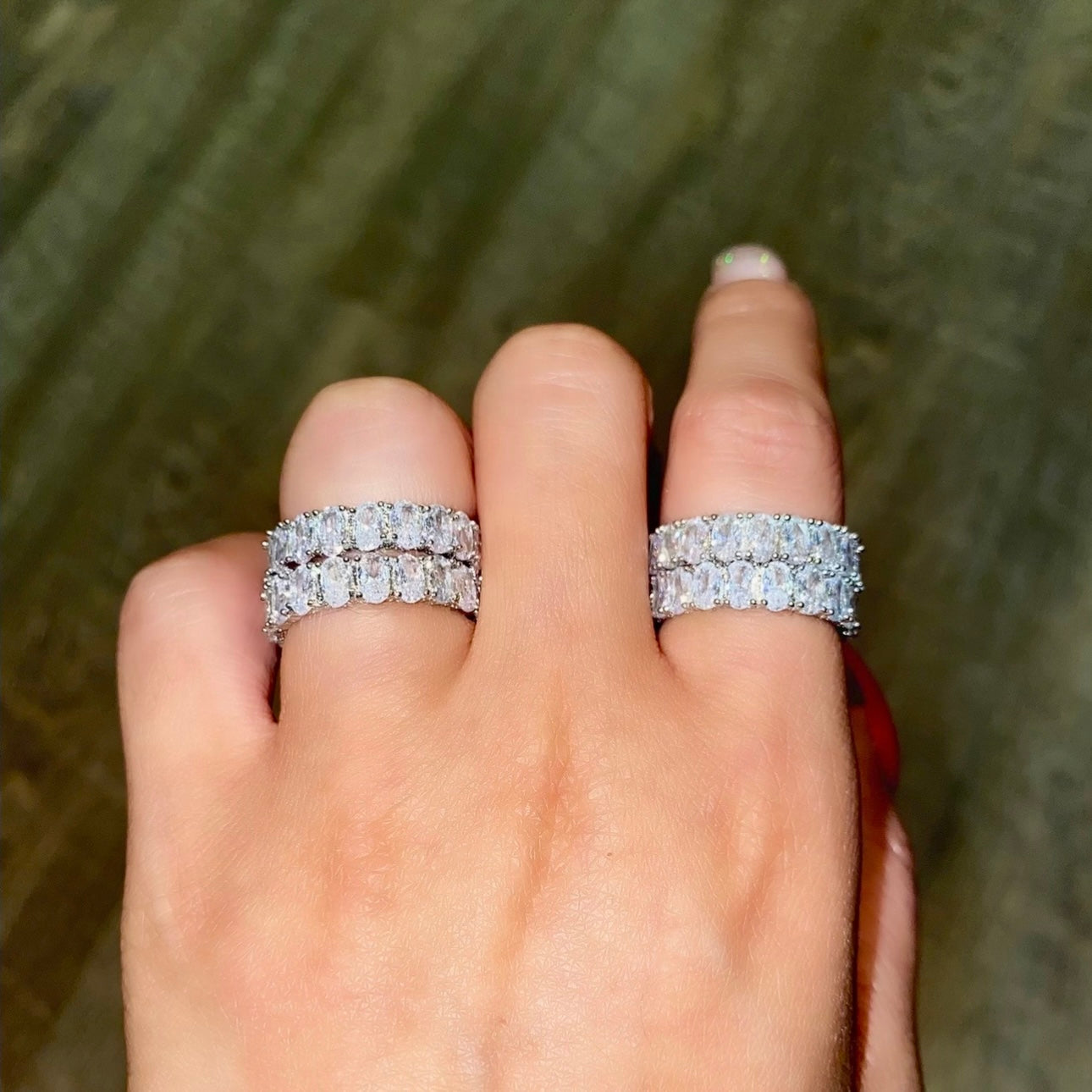 OVAL CUBIC RING BAND