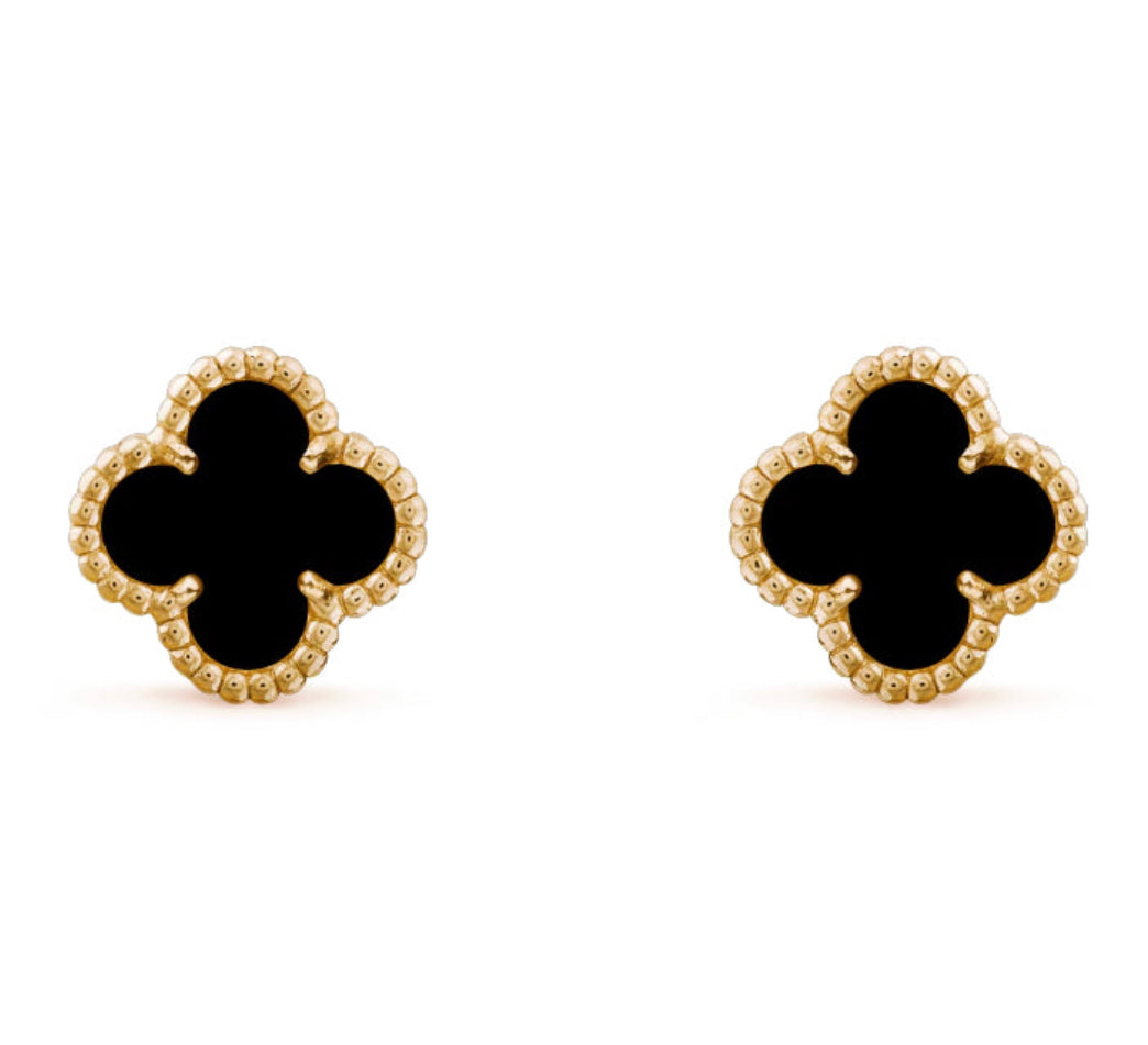 BLACK CLOVER EAR STUDS